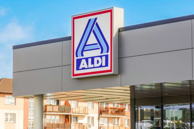 ALDI Has a $24.99 Le Creuset Look-Alike That Is "Stunning"